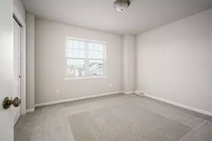 2521 Clover Pt Dr, Fitchburg, WI 53711 - Photo 11