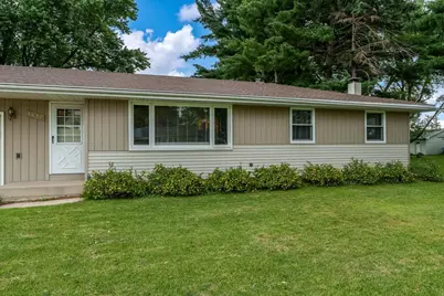 1437 S Chatham Street, Janesville, WI 53546 - Photo 3