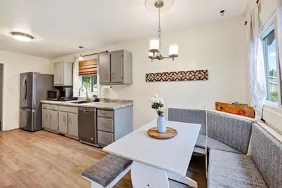 1002 Schumann Street, Sun Prairie, WI 53590 - Photo 7