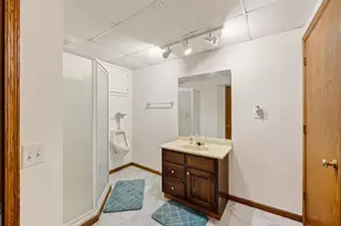 1002 Schumann St, Sun Prairie, WI 53590 - Photo 31