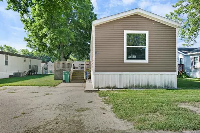 808 Charles Lane, Stoughton, WI 53589 - Photo 3