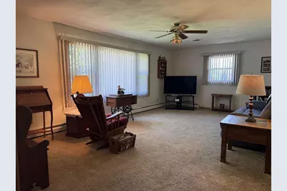 2219 Mineral Point Avenue, Janesville, WI 53548 - Photo 5