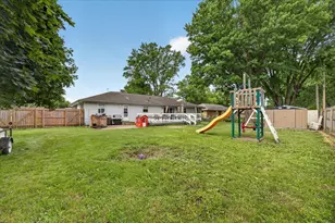 879 E Inman Pkwy, Beloit, WI 53511 - Photo 35