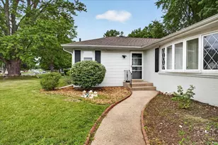 879 E Inman Pkwy, Beloit, WI 53511 - Photo 3