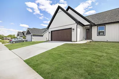 357 Lilac Lane #69, Stoughton, WI 53589 - Photo 3