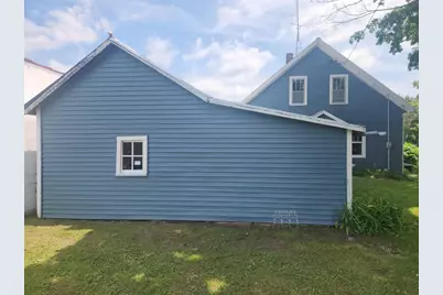 101 S Oak St Street, North Freedom, WI 53951 - Photo 5