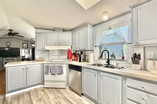 53 Lapidary Ln, Janesville, WI 53548 - Photo 9