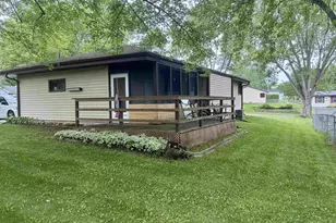 1002 Monica Ln, Madison, WI 53704 - Photo 11