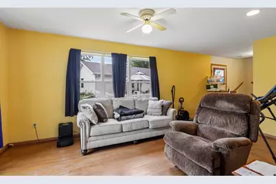 S8007 Maple Park Road, Prairie Du Sac, WI 53578 - Photo 5