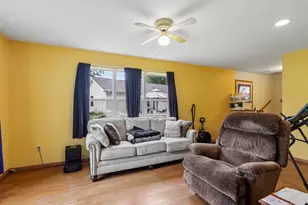 S8007 Maple Park Rd, Prairie Du Sac, WI 53578 - Photo 5