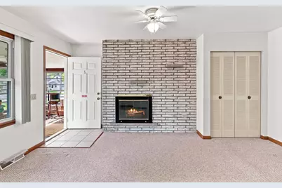 2834 Commercial Avenue, Madison, WI 53704 - Photo 7