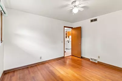 2834 Commercial Avenue, Madison, WI 53704 - Photo 11