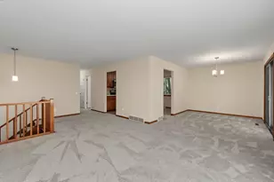 1905 Ellen Ave, Madison, WI 53716 - Photo 9