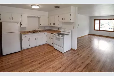 701 Pinecrest Drive, Madison, WI 53714 - Photo 9
