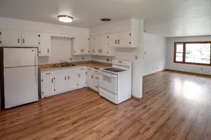 701 Pinecrest Dr, Madison, WI 53714 - Photo 9