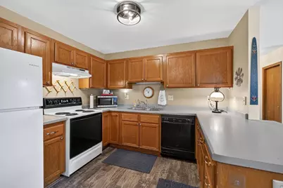 403 Hanson Road, Stoughton, WI 53589 - Photo 7