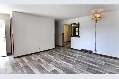 1109 Ontario Drive, Janesville, WI 53545 - Photo 5