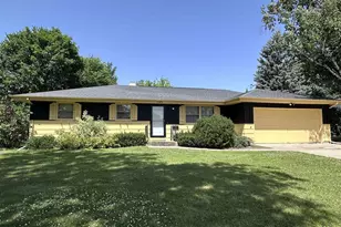 1109 Ontario Dr, Janesville, WI 53545 - Photo 1