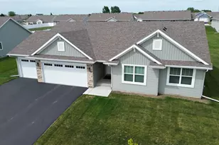 3687 Cardinal Dr, Beloit, WI 53511 - Photo 3