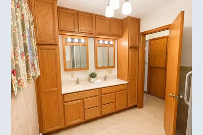 220 N Ohio Street, Prairie Du Chien, WI 53821 - Photo 11