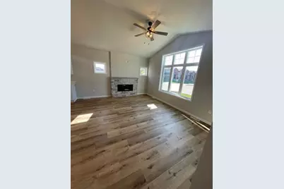 825-827 Vineyard Court, Cambridge, WI 53523 - Photo 3