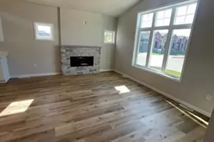 825-827 Vineyard Ct, Cambridge, WI 53523 - Photo 3