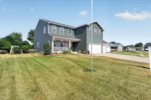 613 S 6th St, Janesville, WI 53536 - Photo 1