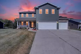 613 S 6th St, Janesville, WI 53536 - Photo 3