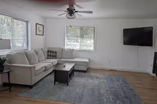 906 Golden Dr, Dell Prairie, WI 53965 - Photo 7