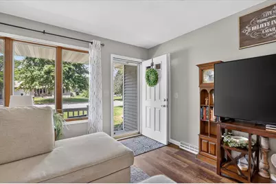 535 Greenview Drive, Janesville, WI 53536 - Photo 5