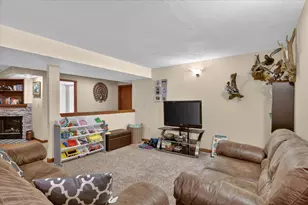 535 Greenview Dr, Janesville, WI 53536 - Photo 33