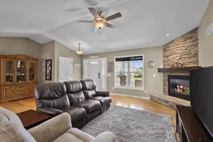 100 Farwell Dr, Cottage Grove, WI 53527 - Photo 5