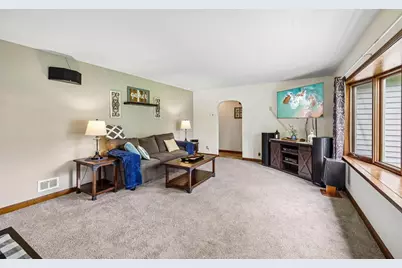 213 E Winnequah Road, Madison, WI 53716 - Photo 9