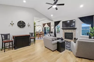 413 Gunderson Drive, Portage, WI 53901 - Photo 5