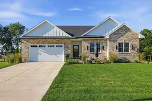 413 Gunderson Dr, Portage, WI 53901 - Photo 1