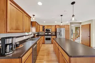 7009 Dewdrop Dr, Madison, WI 53719 - Photo 7