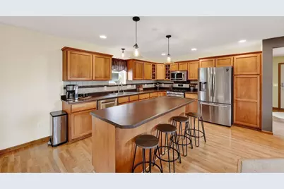 7009 Dewdrop Drive, Madison, WI 53719 - Photo 7