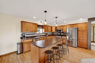 7009 Dewdrop Dr, Madison, WI 53719 - Photo 7
