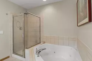 933 Chalfont Dr, Sun Prairie, WI 53590 - Photo 25