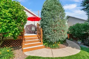 933 Chalfont Dr, Sun Prairie, WI 53590 - Photo 45