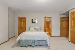 933 Chalfont Dr, Sun Prairie, WI 53590 - Photo 37