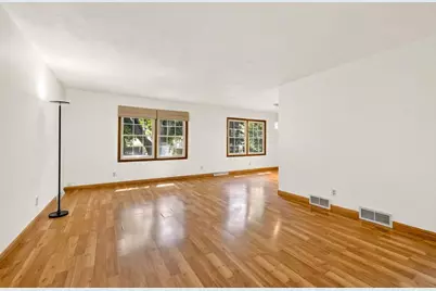 4506 Village Lane, Madison, WI 53704 - Photo 9