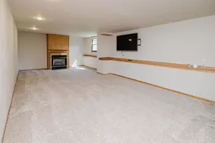 1422 Ellen Ave, Madison, WI 53716 - Photo 35