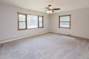 1422 Ellen Ave, Madison, WI 53716 - Photo 17