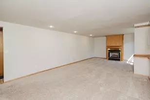 1422 Ellen Ave, Madison, WI 53716 - Photo 33