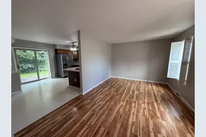 25 Plum Tree Village, Beloit, WI 53511 - Photo 7