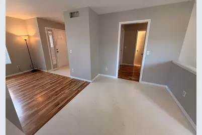 25 Plum Tree Village, Beloit, WI 53511 - Photo 13