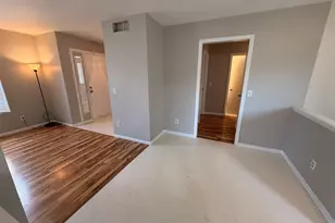 25 Plum Tree Village, Beloit, WI 53511 - Photo 13