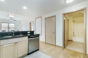 333 W Mifflin St, Madison, WI 53703 - Photo 11