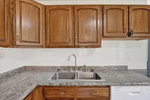 2056 Christilla Dr, Beloit, WI 53511 - Photo 19
